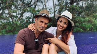 "Il avait beaucoup de colère" : Delphine Wespiser explique comment elle a réussi à reconquérir Roger, son compagnon de 26 ans son aîné