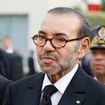 Le roi Mohammed VI réapparaît en public avec une canne, son fils Moulay El Hassan veille sur lui