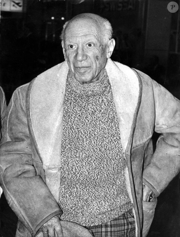 Cette succession est marquée par des tensions familiales et plusieurs drames, notamment le suicide du petit-fils Pablito et le décès prématuré de Paulo, fils légitime. 

1er janvier 1970 - Nice, France - Le célèbre artiste PABLO PICASSO (1881-1973) a été un pionnier, un maître et un monstre protéiforme, qui a participé à tous les mouvements artistiques du siècle. Avant son 50e anniversaire, le petit Espagnol de Malaga était devenu le prototype même de l'artiste moderne en tant que personnage public. Le public de Picasso - c'est-à-dire les personnes qui avaient entendu parler de lui et vu ses œuvres, au moins en reproduction - se chiffrait à des dizaines, voire des centaines de millions de personnes.  (Crédit image : ? Keystone Press Agency/ZUMA Press Wire)