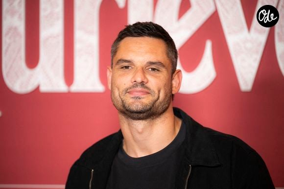 Le nageur français Florent Manaudou et la danseuse et actrice française Elsa Bois posent lors d'une séance photo avant la projection du film « Les Hauts de Hurlevent » au cinéma du Grand Rex à Paris, le 2 février 2026. Photo : Eliot Blondet/ABACAPRESS.COM
