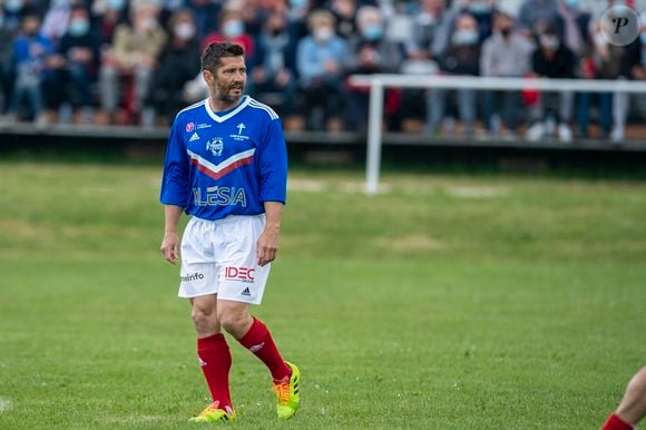 Bixente Lizarazu lors du match d'inauguration du stade Charles de Gaulle à Colombey-les-Deux-Églises entre le Variétés Club de France et le club local le 6 juin 2021. Ce match contre le FC Colombey a été joué au profit de la Fondation Anne-de-Gaulle

© Pierre Perusseau / Bestimage