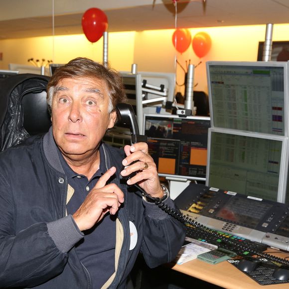 C’est en 2014, après avoir coanimé "La Bonne Touche", qu’il a été remercié. D’après ses dires, il aurait été “maltraité à la fin” de son contrat. 

Jean-Pierre Foucault participant au 13ème Charity Day d'Aurel BGC pour honorer la mémoire des 658 employés de BGC tués au WTC le 9/11/2001, qui s'est tenu au siège d'Aurel BGC, rue Richelieu à Paris, France, le 11 septembre 2017. Photo by Jerome Domine/ABACAPRESS.COM