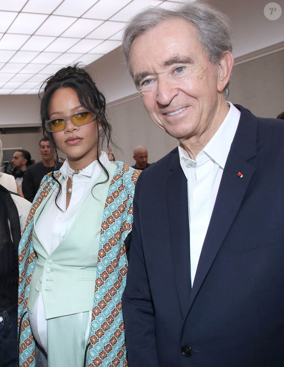 Rihanna et Bernard Arnault - Défilé de mode Dior Homme, Collection Printemps / Été 2026, Front Row, dans le cadre de la Fashion Week de Paris, France, le 27 Juin 2025. 

© Olivier Borde / Bertrand Rindoff / Bestimage