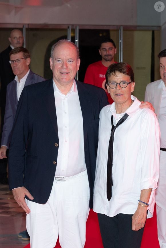 S.A.S. le Prince Albert II de Monaco et S.A.S. la Princesse Stéphanie de Monaco assistent au Gala Fight AIDS Monaco, à la salle des Etoiles du Sporting Monte-Carlo, à Monaco, le 5 juillet 2025. © Olivier Huitel/Pool Monaco/Bestimage