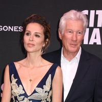 Etang, chalet d'invités, cascade... Richard Gere a tout quitté et a vendu son domaine de 13 hectares par amour pour sa femme Alejandra