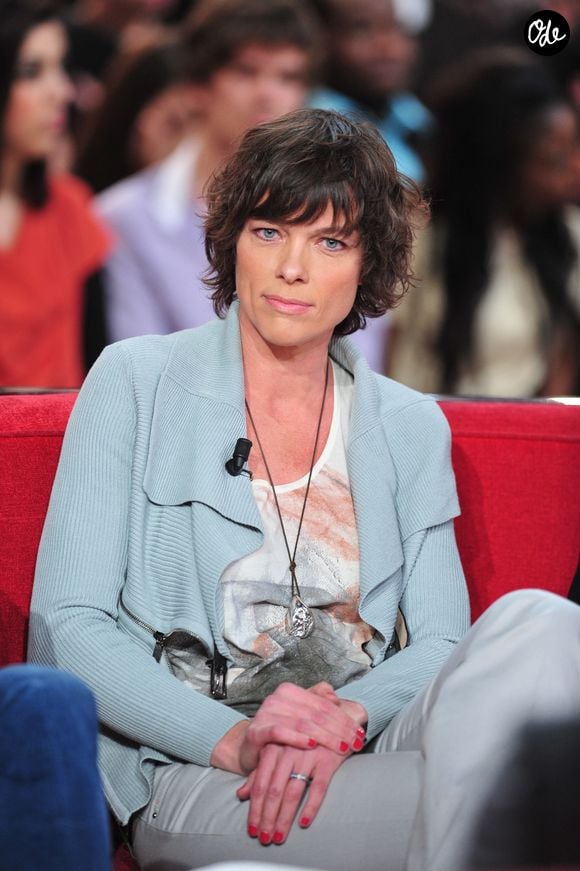 Anne Le Nen lors de l'enregistrement de l'émission « Vivement Dimanche » le 21 mars 2012 à Paris, en France. Photo de Max Colin/ABACAPRESS.COM