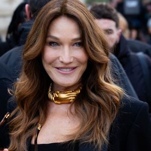 Carla Bruni au défilé Schiaparelli le 26/01/2026 à Paris pour la Paris Fashion Week © Thibault Duboucher/Bestimage