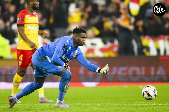 Brice Samba (RC Lens) lors du match de championnat de Ligue 1 Uber Eats opposant le RC Lens à l'AJ Auxerre au stade Bollaert-Delelis à Lens, France, le 14 janvier 2023. RCL a gagné 1-0. © Jean-Baptiste Autissier/Panoramic/Bestimage
