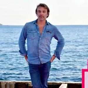 Patrick Puydebat durant le photocall sur le ponton du Majectic pour la série "Les Mystères de l'Amour" dans le cadre de Canneseries saison 3 au Palais des Festivals à Cannes, le 10 octobre 2020.  © Bruno Bebert / Bestimage