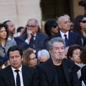 Laurent Gerra a déclaré : "La bête est solide"

Laurent Gerra, Eddy Mitchell lors de la cérémonie d'hommage national en l'honneur du chanteur franco-arménien Charles Aznavour, l'une des plus célèbres stars françaises, décédé à l'âge de 94 ans, dans la cour de l'Hôtel National des Invalides à Paris, France, le 5 octobre 2018. Photo by Hamilton/pool/ABACAPRESS.COM