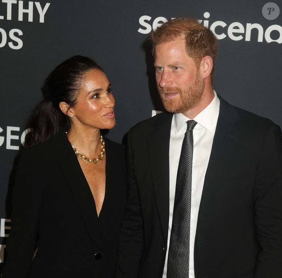 Le prince Harry, duc de Sussex et Meghan Markle, duchesse de Sussex, lors du 3ème gala annuel du projet "Healthy Minds" aux Spring Studios à New York, le 9 octobre 2025.