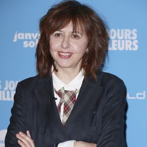 Valérie Bonneton est très heureuse avec son compagnon Edouard.

Avant-première du film Des jours meilleurs au cinéma Max Linder Panorama à Paris. © Christophe Aubert via Bestimage