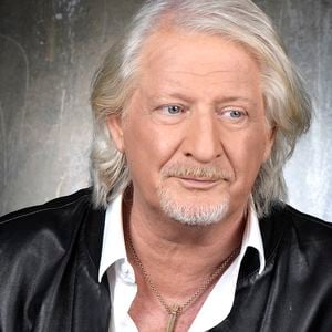 "Médiapart" affirme qu'une femme qui assistait à un concert de Patrick Sébastien aurait fait une fellation à l'ancien animateur de France 2, dans un camping naturiste du Cap d'Agde. Cette scène aurait eu lieu devant un public familial composé en partie de mineurs. 

Portrait de Patrick Sébastien lors de l'enregistrement de l'émission "Chez Jordan" à Paris. © Cédric Perrin / Bestimage