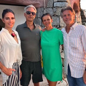 Emmanuel Philibert de Savoie avec sa compagne Adriana Abascal, Andrea Bocelli et sa femme Veronika sur l'île de Cavallo en Corse. Août 2025.