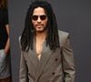 Le motif est sans appel : l'artiste est "toujours souffrant" et se retrouve par conséquent dans l'incapacité totale de se produire sur scène.

Lenny Kravitz à la première européenne du film Blink Twice à Londres le 19 août 2024.
