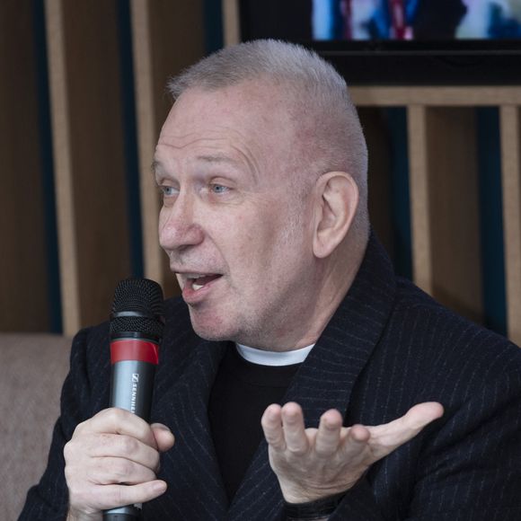 Une tragique perte qui a profondément affecté Jean-Paul Gaultier, devenu ambassadeur du Sidaction depuis

Jean-Paul Gaultier lors de la conférence de presse de son spectacle Fashion Freak Show au Théâtre Arcimboldi à Milan, le 6 mars 2024. 
© LaPresse / Panoramic / Bestimage
