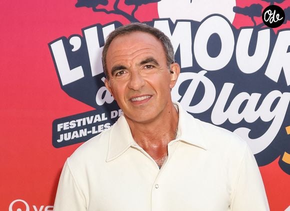 Exclusif - Nikos Aliagas lors de la 3ème édition du festival L’Humour à la Plage à Juan les Pins, France, le 27 juin 2026. © Bebert-Tribeca/Bestimage