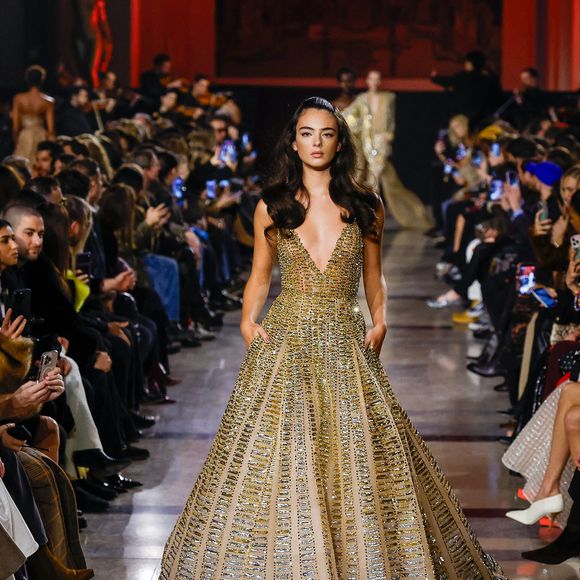 Ce jour-là, le couturier libanais présentait sa collection haute couture printemps/été 2026 au musée Rodin

Deva Cassel - Défilé Elie Saab, Collection Haute Couture Printemps/Eté 2026 lors de la Fashion Week de Paris (PFW) au Musée Rodin, à Paris, France, le 28 janvier 2026. © Bestimage