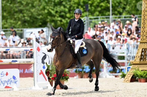 Tess Carmichael sur Bangle SR (Prix Jappeloup) lors du Longines Paris Eiffel Jumping le 20 juin 2025

© Perusseau / Veeren / Bestimage