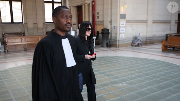 Isabelle Adjani arrive pour la tenue de son procès en appel (chambre 2-13) pour fraude fiscale, au Palais de Justice de Paris, le 27 février 2026.
© Julien Sarkissian/Bestimage
