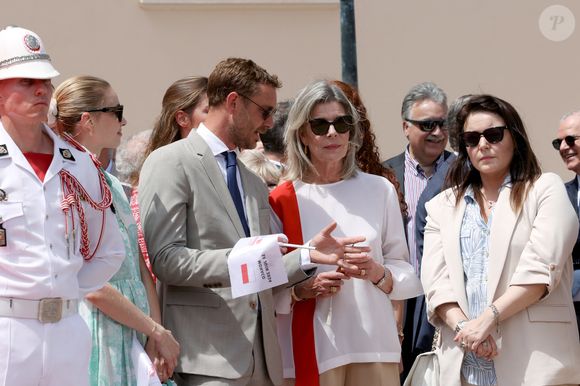 Beatrice Borromeo et son mari Pierre Casiraghi, la princesse Caroline de Hanovre, Mélanie-Antoinette de Massy lors du relais de la Flamme Olympique des Jeux olympiques d'été de Paris 2024 à Monaco, le 18 juin 2024. Paris se prépare à accueillir les XXXIIIèmes Jeux Olympiques d'été, du 26 juillet au 11 août 2024. 
© Claudia Albuquerque / Bestimage