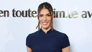 "Son destin lui échappait complètement" : Iris Mittenaere couronnée Miss Univers, sa mère n'en garde pas d'heureux souvenirs