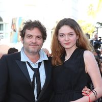 La fille de Matthieu Chedid, Billie, se lance à son tour dans la musique : "J’ai tout à prouver, et surtout montrer que j’ai ma place"