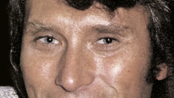 Johnny Hallyday chante "Gabrielle", une chanson que son petit-fils Léo, dont la mère est Laura Smet, adore