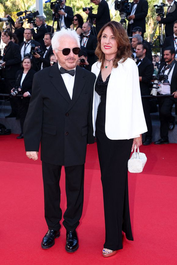 Marc Cerrone et sa femme Jill - Montée des marches pour la cérémonie de clôture du 77ème Festival International du Film de Cannes au Palais des Festivals à Cannes. Le 25 mai 2024
© Jacovides-Moreau / Bestimage