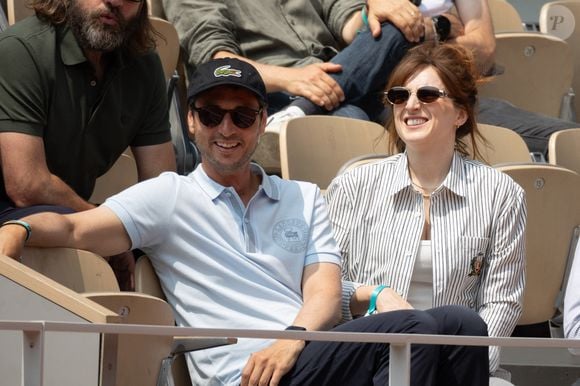 Jeremie Elkaim, Alison Wheeler en tribune lors des Internationaux de France 2025 à Roland Garros le 03 juin 2025 à Paris, France. Photo de Nasser Berzane/ABACAPRESS.COM