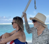 "Voyager en famille, ce n'est pas juste découvrir un endroit. C'est créer des souvenirs qui restent pour toujours", poursuit-elle

Laetitia et Louis Bertignac sur un bateau, en vacances à Tahiti, en avril 2026