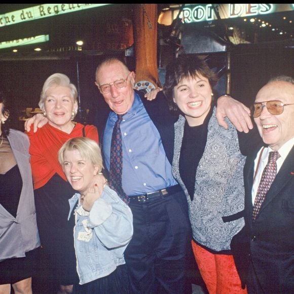 Rendez-vous avec "les filles" Mimie Mathy, Michèle Bernier et Isabelle de Botton en 1991 avec Line Renaud et Loulou Gasté ©AGENCE / BESTIMAGE