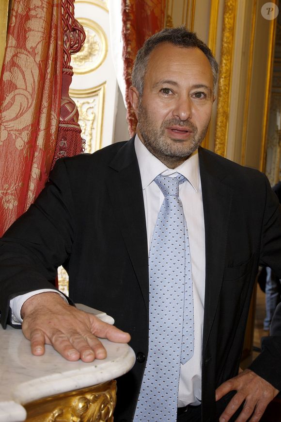 Exclusif - Claude Askolovitch, journaliste français pose à Paris, le 8 février 2014.