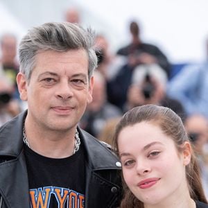 Benjamin Biolay et Anna Biolay assistent au Photocall Rosalie dans le cadre du 76e Festival de Cannes à Cannes, France, le 18 mai 2023. Photo par Aurore Marechal/ABACAPRESS.COM