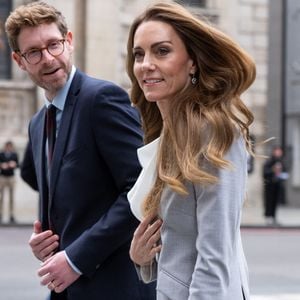 Kate Middleton assiste au Sommet sur l'avenir du travail, organisé par la Royal Foundation et le groupe de travail des entreprises pour la petite enfance à la Salesforce Tower, dans la City de Londres, au Royaume-Uni, le 18 novembre 2025. © Thomas Krych/ZUMA Press Wire/Bestimage