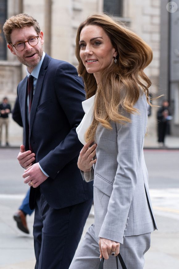 Kate Middleton assiste au Sommet sur l'avenir du travail, organisé par la Royal Foundation et le groupe de travail des entreprises pour la petite enfance à la Salesforce Tower, dans la City de Londres, au Royaume-Uni, le 18 novembre 2025. © Thomas Krych/ZUMA Press Wire/Bestimage