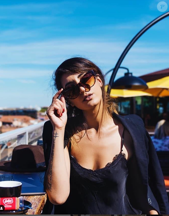 Elle a découvert des années plus tard qu'elle a été arrachée à ses parents biologiques
Elodie de "Secret Story 8"