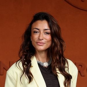 Selon les rumeurs, cette annulation serait liée à l'agression sexuelle qu'elle a subie il y a quelques jours.

Rachel Legrain-Trapani au village lors des Internationaux de France de Tennis de Roland Garros 2025, le 4 Juin 2025. 

Photo : Jacovides-Moreau / Bestimage