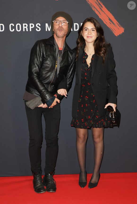 Calogero Maurici et sa fille Romy Maurici lors de l'avant-première du film "Monsieur Aznavour" au cinéma Le Grand Rex à Paris le 22 octobre 2024. © Coadic Guirec / Bestimage