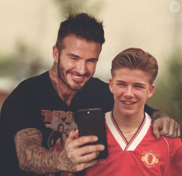 David Beckham avec lui-même jeune. Les célébrités de la liste A sont photographiées avec leur jeune âge sur des photos de l'artiste.  Photo by Ard Gelinck/Jam Press/ABACAPRESS.COM