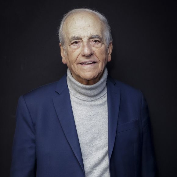 "Les relations n'ont pas tout le temps été harmonieuses entre nous, et Jean-Pierre n'a pas toujours été un père attentif. Mais nous étions déjà liées et cette épreuve nous lie à jamais", a conclu Nicole Avril.

Exclusif - Jean-Pierre Elkabbach - Jean-Pierre Elkabbach pose en marge de sa venue à Radio J  - Paris le 26/01/2023 - © Jack Tribeca / Bestimage