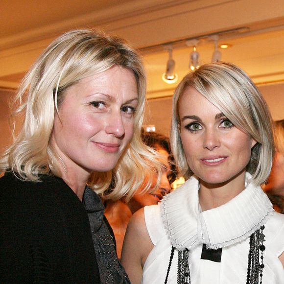 Sur Instagram, Laeticia Hallyday a écrit : "Ta Luana Belmondo Box est une merveille, tout est là, tout est toi. Merci pour ta générosité, ton attention, ton cœur".

Laeticia Hallyday et Luana Belmondo.

Photo : Bestimage