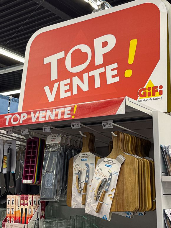 Le propriétaire de la chaîne de bazars GiFi est en pourparlers pour trouver un nouveau partenaire financier, qui pourrait devenir actionnaire majoritaire, a indiqué son porte-parole. Victime d'une concurrence de plus en plus féroce, l'enseigne GIFI est à vendre. Cette marque française est présente sur l'ensemble du territoire, avec plusieurs centaines de magasins à Castelnaudary, France le 19 novembre 2024. Photo by Marie Hubert Psaila/ABACAPRESS.COM