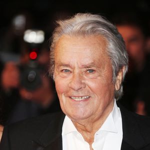 Alain Delon a été inhumé dans la chapelle qu'il avait fait construire au sein de son domaine

Alain Delon le 4 mai 2013 à Cannes, France.
Crédit : Agence / Bestimage