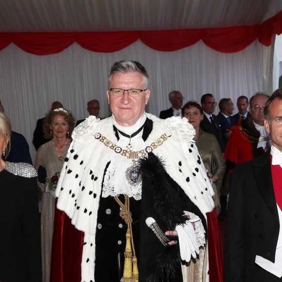 Brigitte Macron, Alastair King, lord maire de Londres, Le président Emmanuel Macron lors d’un banquet d’état à Guildhall, Londres le 9 juillet 2025. Le couple présidentiel français est en voyage officiel au Royaume Uni pour trois jours.

© Dominique Jacovides / Bestimage