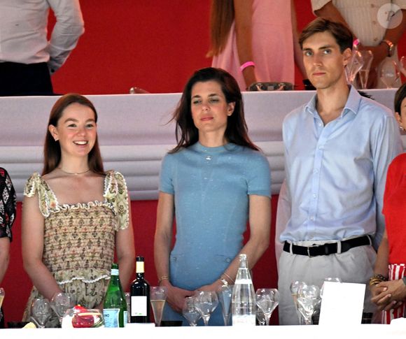 La princesse Caroline de Hanovre, sa fille Charlotte Casiraghi, son fils, né de son union avec Gad Elmaleh, Raphael, la princesse Alexandra de Hanovre, son fiancé Ben-Sylvester Strautmann, Melanie de Massy et Diane Fissore, la présidente du jumping et de la Fédération monégasque d’équitation, ont assisté à la 2eme journée du Jumping International de Monte-Carlo, le 4 juillet 2024. © Bruno Bebert/Bestimage