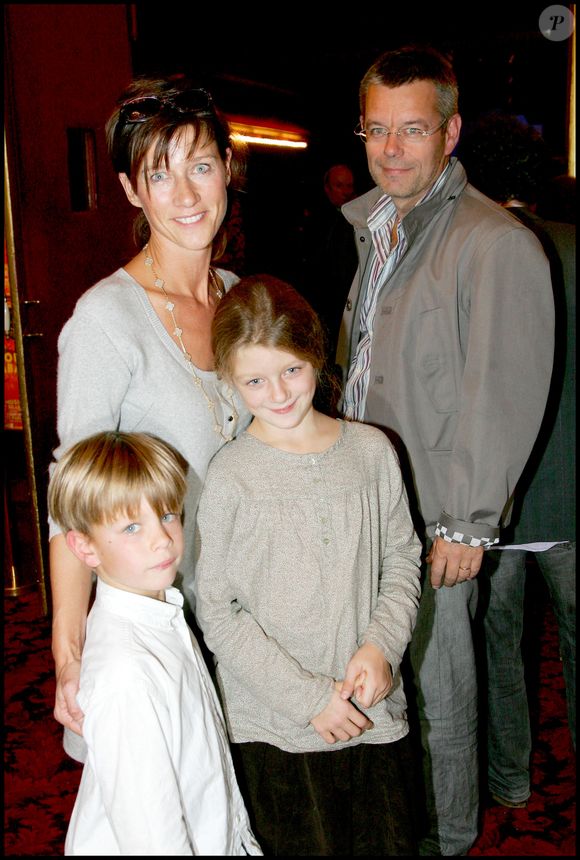 Le couple est marié et a deux enfants, Margaux (née en 1999) et Arthur (né en 2001).

Carole Gaessler, son mari et leurs enfants Photo par Guillaume Gaffiot/Bestimage