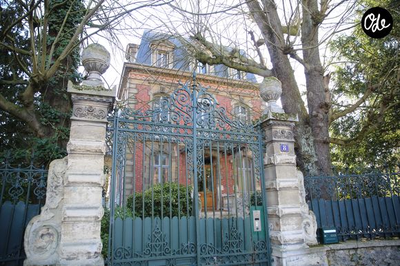 Exclusif - Nouvelle perquisition dans la villa de Jean-Marie Le Pen au domaine de Montretout à Saint-Cloud le 16 février 2016.