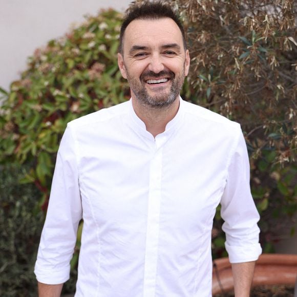 Cyril Lignac participe à l'événement « Les Chefs à Saint-Tropez fêtent les producteurs », le 1er mai 2026 à Saint-Tropez, en France. Photo de Jérôme Dominé/ABACAPRESS.COM