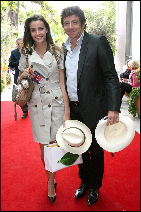 Patrick Bruel et Celine Bosquet - finales hommes du tournoi de Roland Garros 2009 - Internationaux de France - dimanche 7 juin. RINDOFF-JACOVIDES / BESTIMAGE